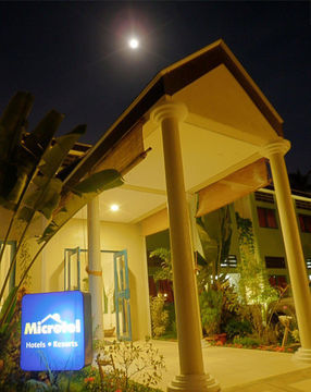 Microtel Inn & Suites By Wyndh Puerto Princesa Dış mekan fotoğraf